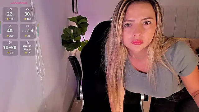 amywood - AmyWood's free webcam - UK Sex Cams