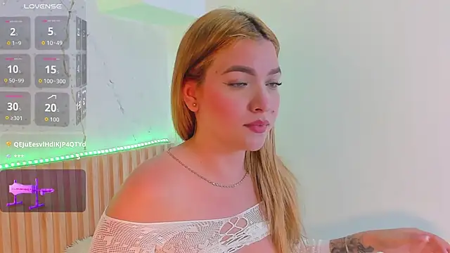 chrystalhills - ChrystalHills's free webcam - UK Sex Cams