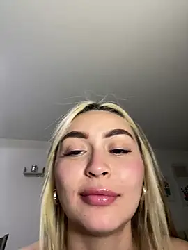 Im_emmaoxf from StripChat is Freechat