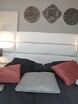 suzziesweet - SuzzieSweet's free webcam - UK Sex Cams