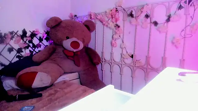 minami_nakamura - Minami_Nakamura's free webcam - UK Sex Cams