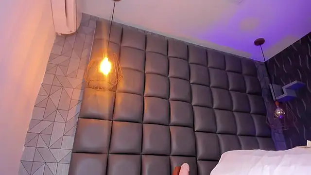 megan_woll - Megan_woll's free webcam - UK Sex Cams