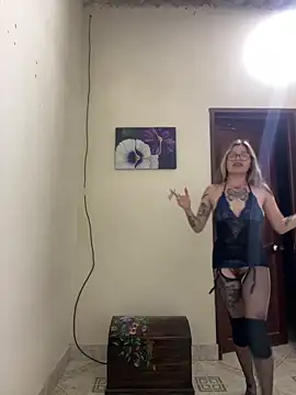 Webcam Model (KoraSweett)  is live.Free join now!