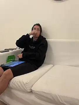 maferalvarexxx (Ask my age) - He play with my asshole