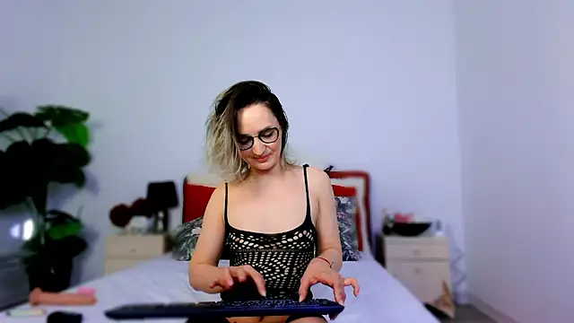 charmingannie - CharmingAnnie's free webcam