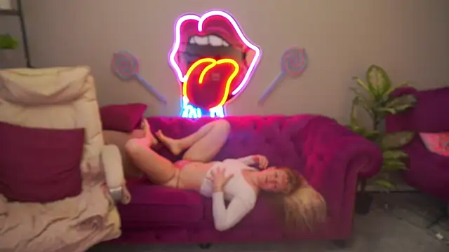 bellalapetit - BellaLaPetit's free webcam