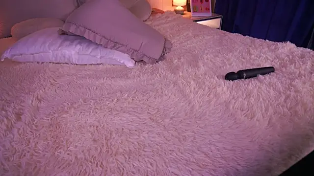 cuteamberr - CuteAmberr's free webcam - UK Sex Cams