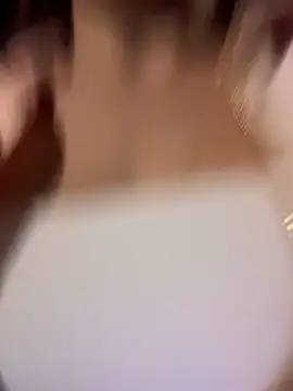 lunagirl13 live cam profile