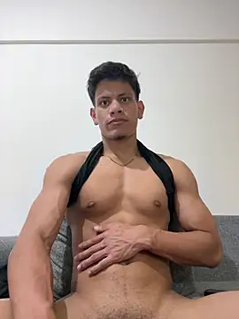 bbchocolate27 (M twink) - show off your muscles and butt