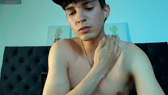 jheampiiero - Jheampiiero's free webcam - UK Sex Cams