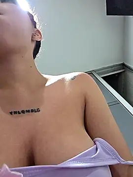 Webcam Model (alaia_princess)  is live.Free join now!