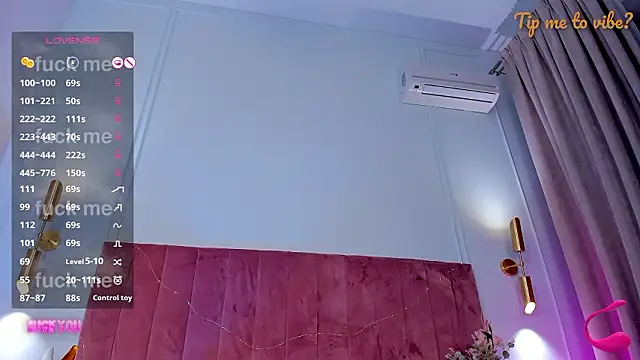 Mayzzie live sex cam