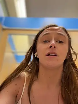 lunagirl13 stripchat