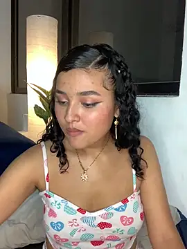 Webcam Model (ladulcemary_)  is live.Free join now!