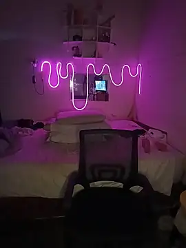 softlady_s33 - SoftLady_S33's free webcam - UK Sex Cams