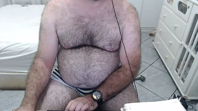 MysterBearMG live sex cam