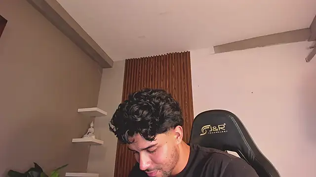 liam_collins21 - Liam_collins21's free webcam - UK Sex Cams