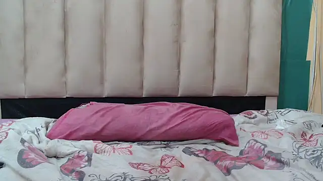 sexyassqueenx (F young) - Leveling up → new apartment loading 🏡