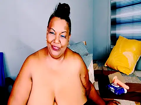 sassy_tassy - Sassy_Tassy's free webcam - UK Sex Cams