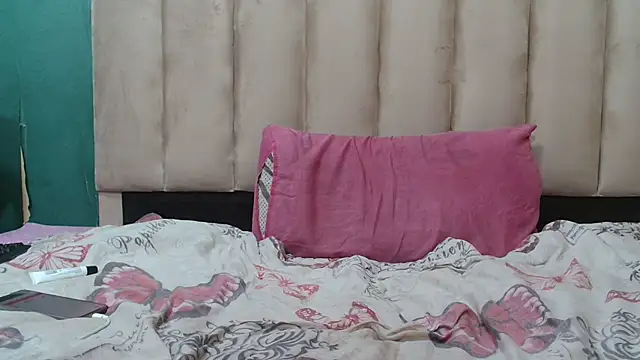 sexyassqueenx (F young) - Leveling up → new apartment loading 🏡