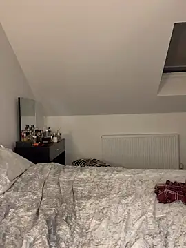 littlebambi26 - Littlebambi26's free webcam - UK Sex Cams