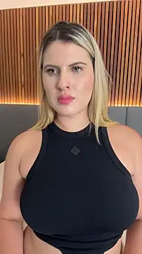 Webcam Model (EmiilyAdams_)  is live.Free join now!