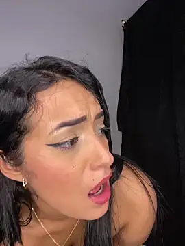 saharqamar (F young) - SHOW TIITS AND SUCK  BOOBS