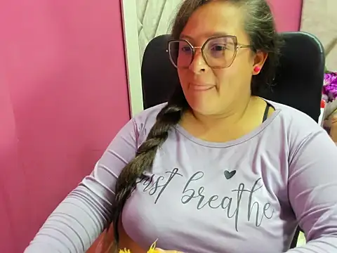 Sarah_Boobs_ live sex cam