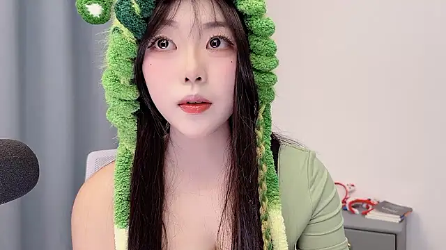 smalldaisy - Smalldaisy's free webcam - UK Sex Cams