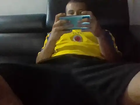 santiii___12 - Santiii___12's free webcam - UK Sex Cams