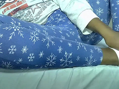 aurelada - AurelAda's free webcam - UK Sex Cams