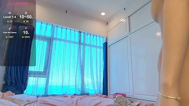 minamoons - Minamoons's free webcam