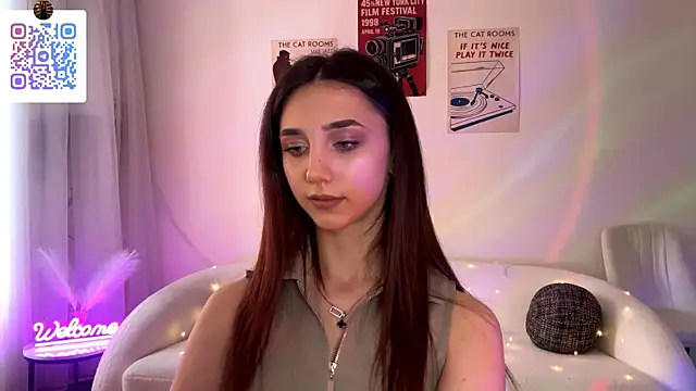 LinaMour live cam profile