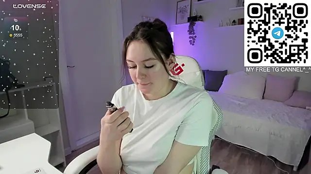 laura_collinss - Laura_CollinsS's free webcam