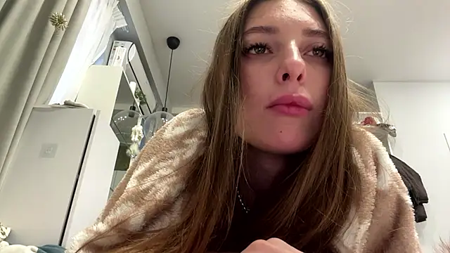 selena_favn - Selena_favn's free webcam