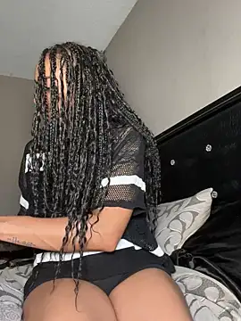 le modèle Shuggabutt est en webcam porno dans un show sur le site stripchat, il possède les tags suivants: couples,69-position,american,big-clit,blowjob,cam2cam,cowgirl,dildo-or-vibrator,doggy-style,facesitting,fingering,handjob,hd,kissing,luxurious-privates,mobile,oil-show,orgasm,recordable-privates,recordable-publics,shaven,shower,small-tits,smoking,spanking