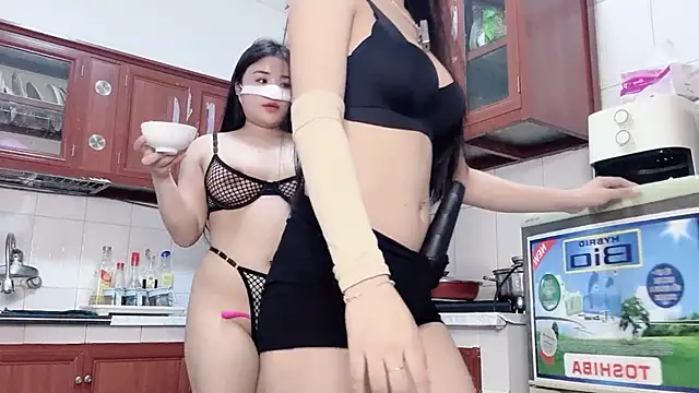 lyly_office (G young) - lyly finger pussy and flu quirt