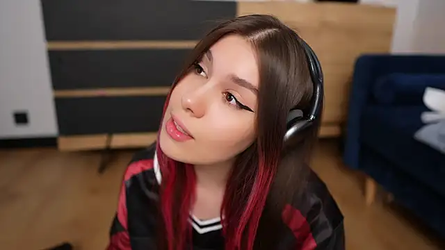 bellablush03 - BellaBlush03's free webcam