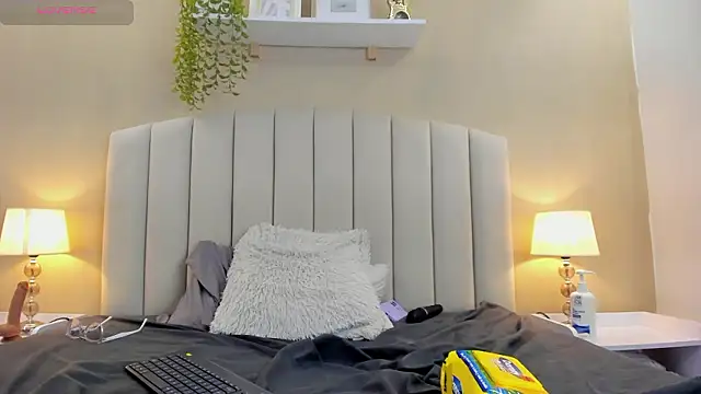 rachel_donnelly (F young) - Feet show