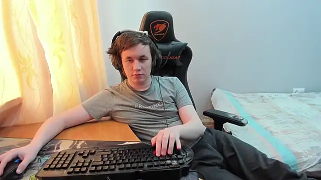 iliaskrislove - Iliaskrislove's free webcam - UK Sex Cams