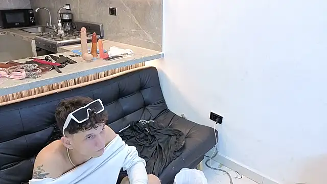 hard_swinger_grm - Hard_Swinger_GRM's free webcam - UK Sex Cams