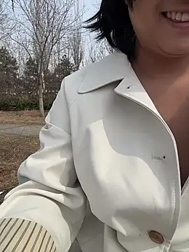 美女goudanlove在线直播