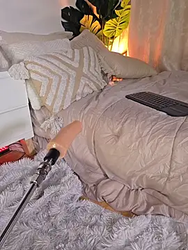 Webcam Model (selene_starkk)  is live.Free join now!