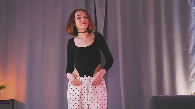 leyla_crsh - Leyla_crsh's free webcam - UK Sex Cams