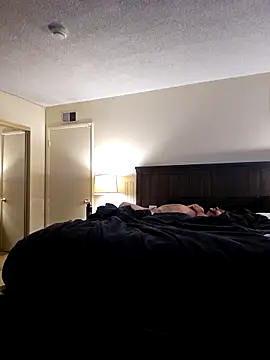 Roddog18 live sex cam