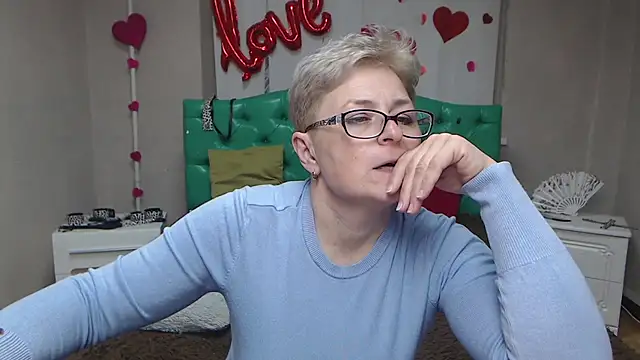 EmiliaGree live sex cam