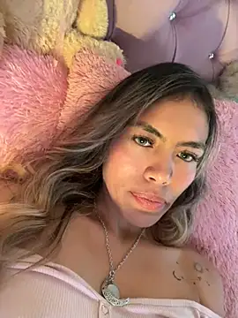 Webcam Model (soffia_7)  is live.Free join now!