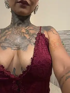 xbigpeach - Xbigpeach's free webcam - UK Sex Cams