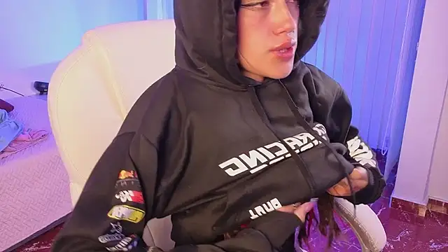 _sharlotte777 (F young) - Take off shirt, topless