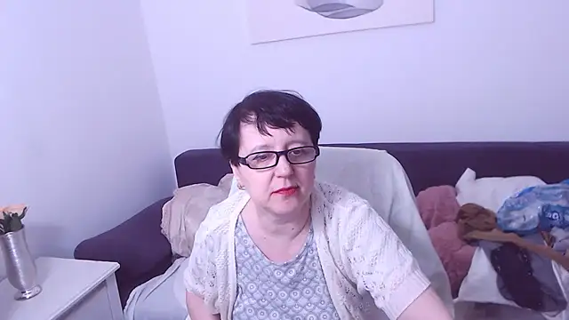 christarose (F mature) - dance monkey,naked